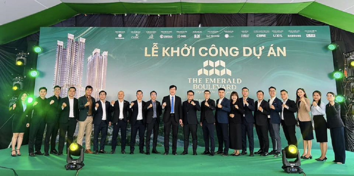 Khỏi công Emerald Boulevard