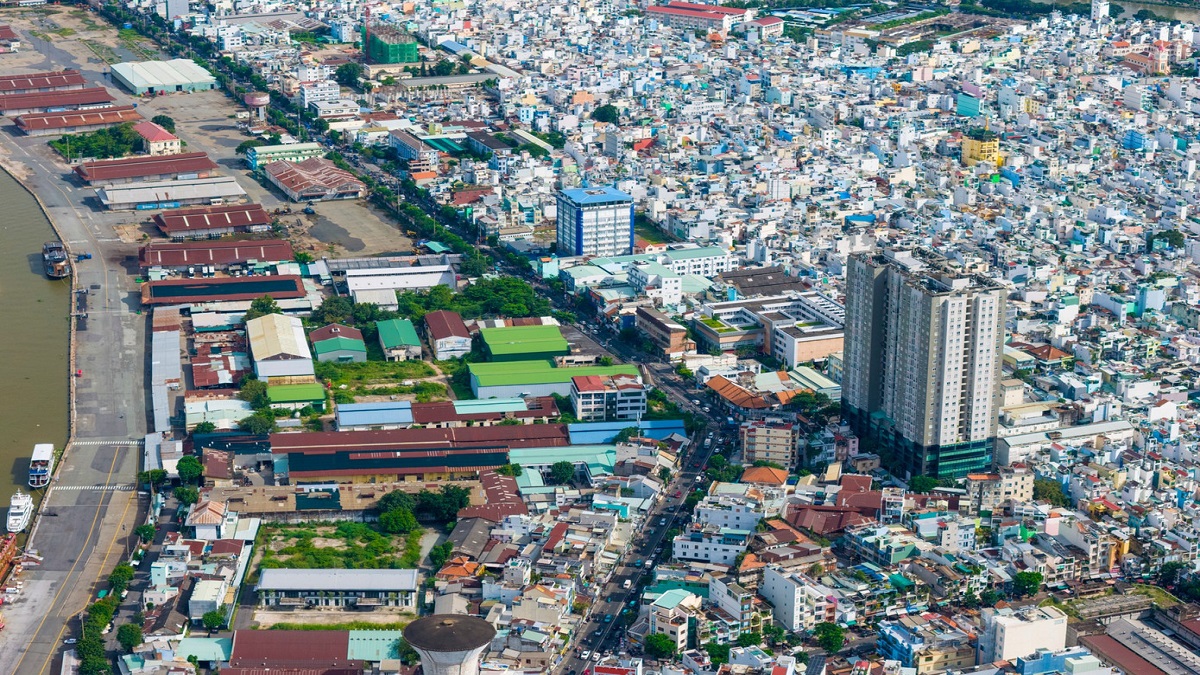 Đường Nguyễn Tất Thành Quận 4