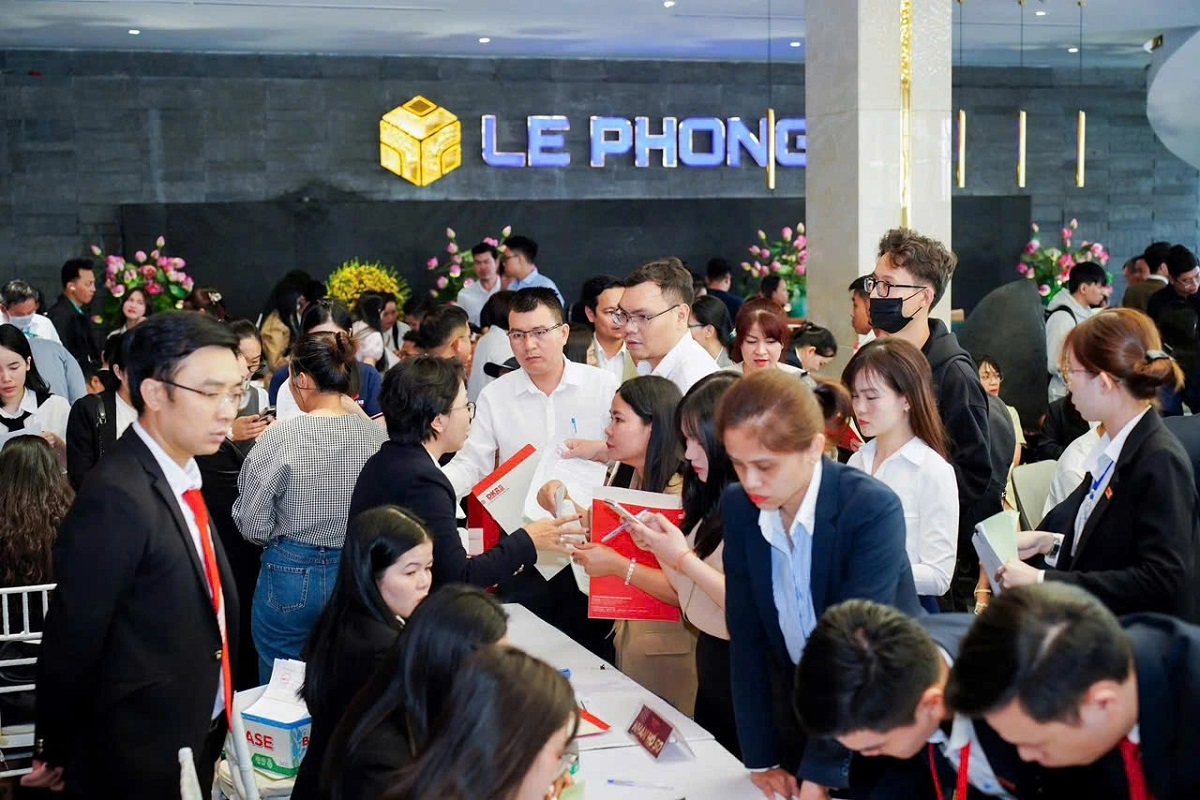 The Emerald Lê Phong