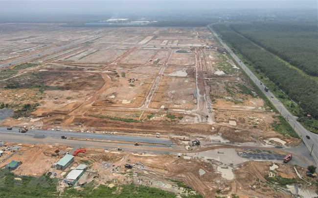 thi công san lấp mặt bằng sân bay long thành